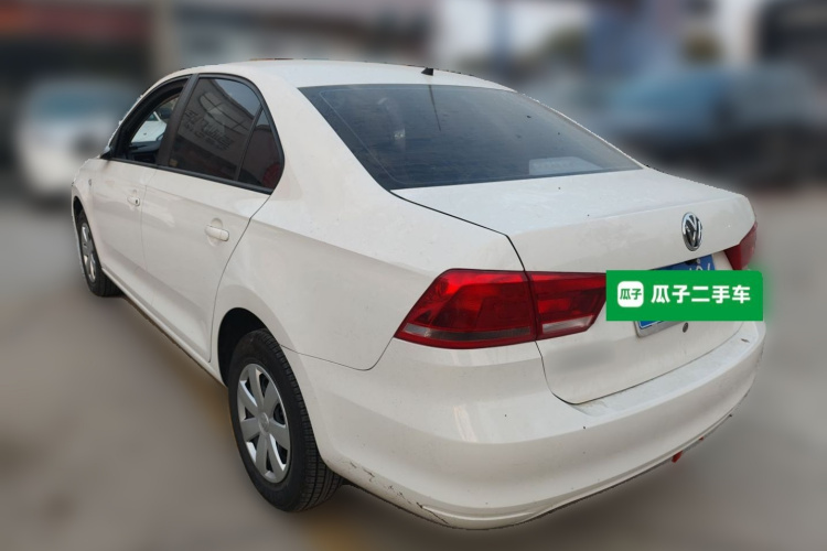 大众 桑塔纳 2015款 1.4L 手动风尚版车身外观5