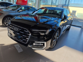 奥迪A6L 2025款 改款 45 TFSI quattro 臻选动感型