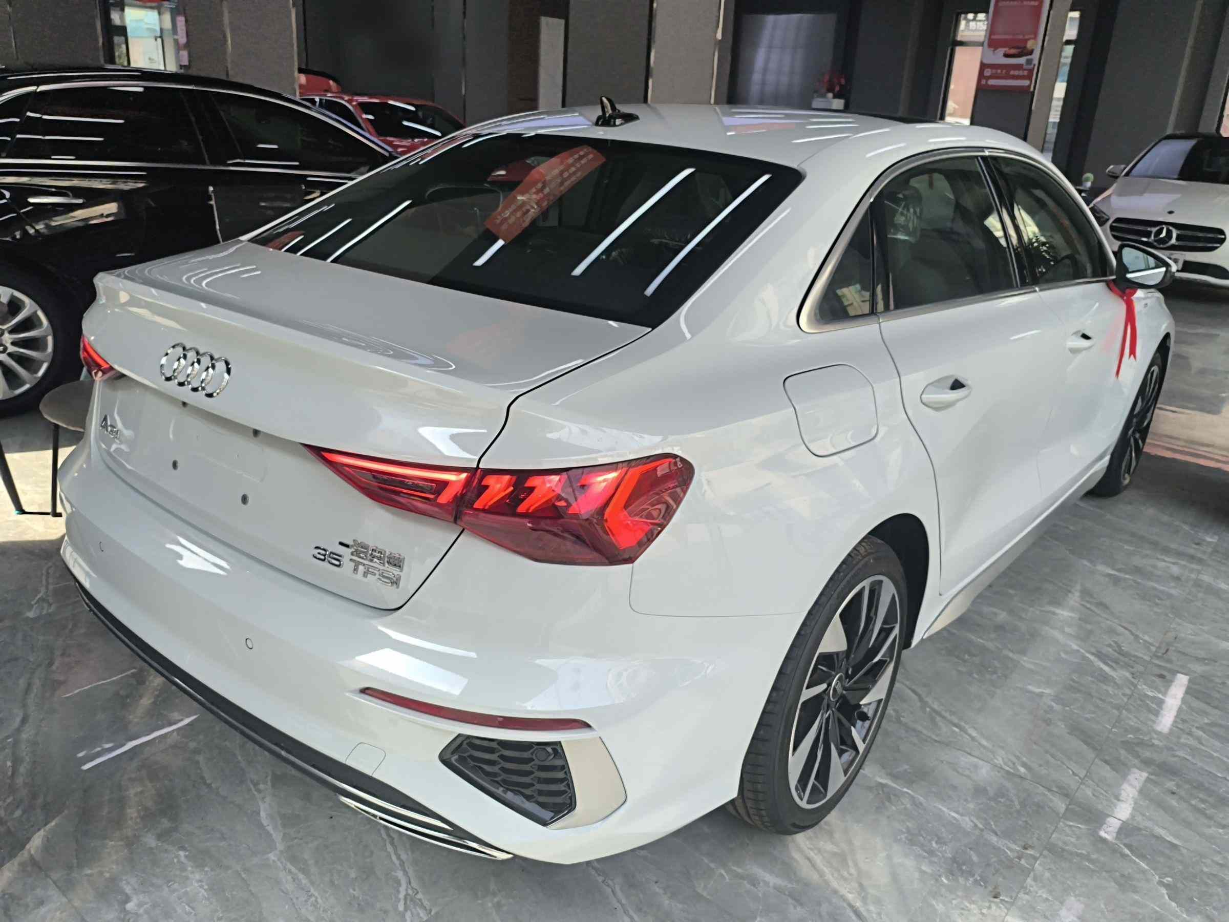 奥迪A3 2024款 A3L Limousine 35 TFSI 时尚运动型(5)