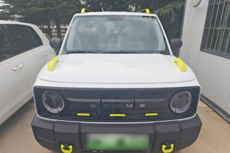 吉利银河 2024款 200km 熊猫骑士车身外观2