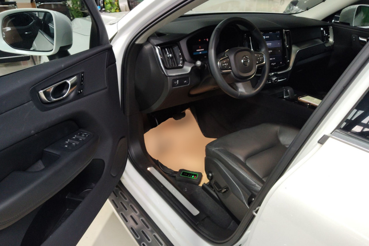 沃尔沃XC60 2022款 B5 四驱智逸豪华版中控内饰20