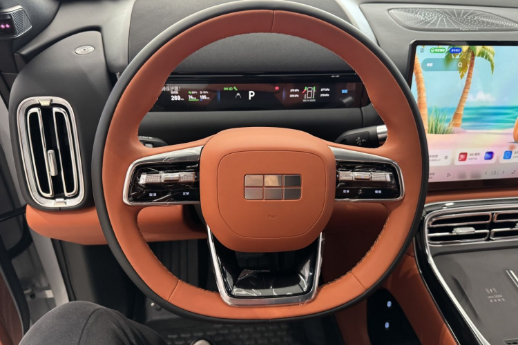 吉利银河 银河M9 2025款 230km 两驱探索版中控内饰7002