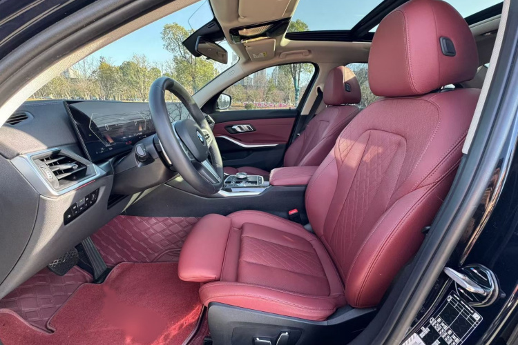 宝马3系 2023款 325Li M运动套装中控内饰7001