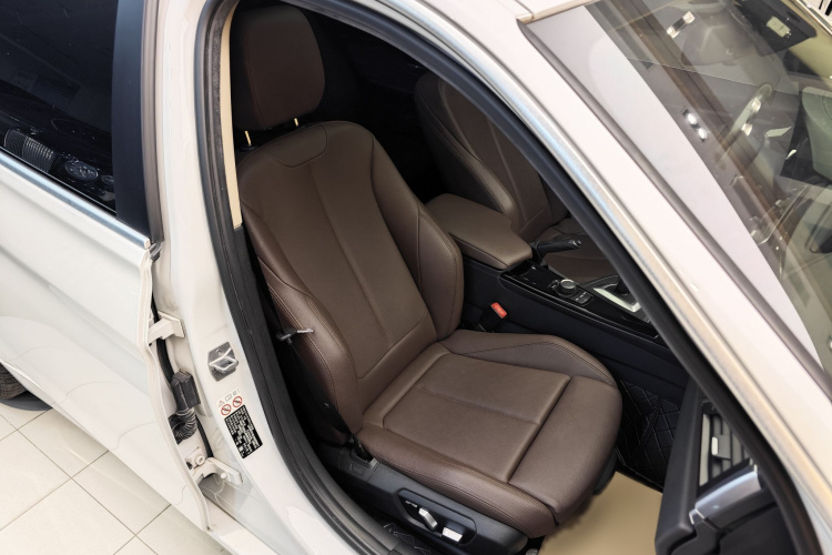 宝马3系 2018款 320Li 时尚型局部细节41