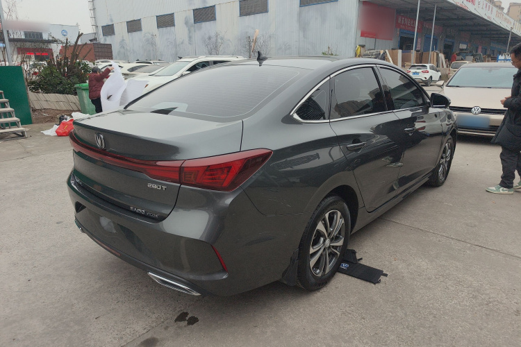 长安 逸动 2024款 PLUS 蓝鲸NE 1.4T GDI DCT高能版车身外观6005