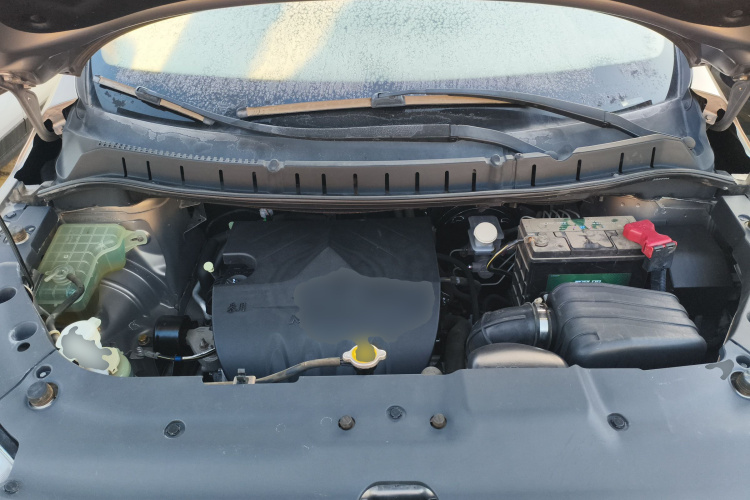 东风风行 景逸X3 2015款 1.5L 豪华型机舱底盘24