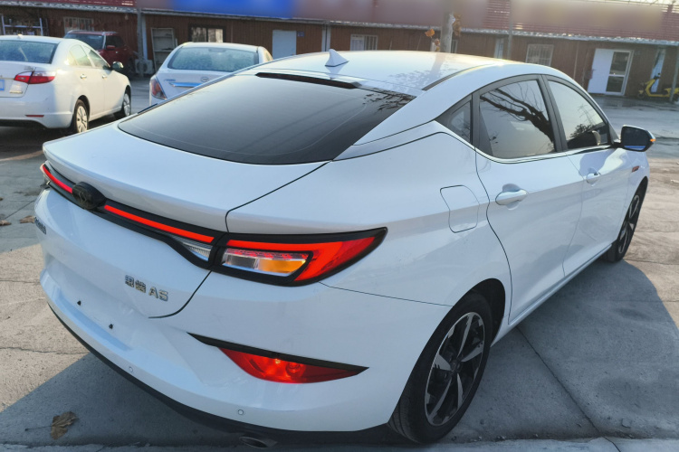 思皓A5 2021款 1.5T CVT尊贵智联型车身外观6005