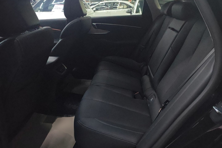 别克 君越 2025款 28T 白金版中控内饰7004