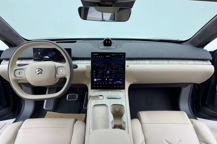 蔚来ET7 2022款 100kWh 首发版中控内饰12