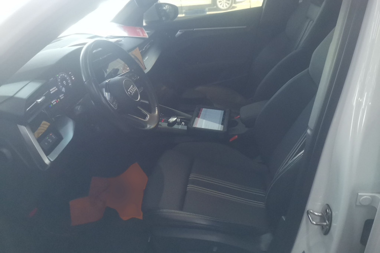 奥迪A3 2024款 A3L Limousine 35 TFSI 时尚运动型局部细节19