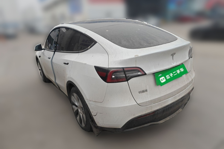 特斯拉 Model Y 2022款 改款 后轮驱动版车身外观5