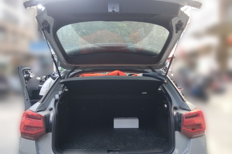 奥迪Q2L 2022款 35 TFSI 进取动感型中控内饰23