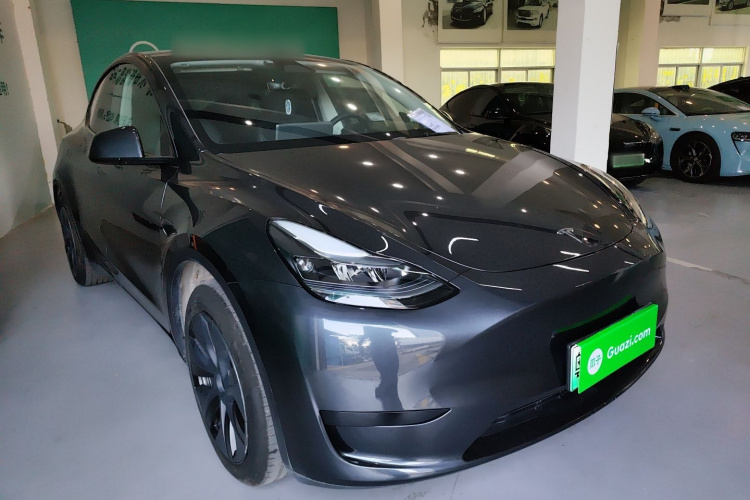 特斯拉 Model Y 2024款 后轮驱动版车身外观3