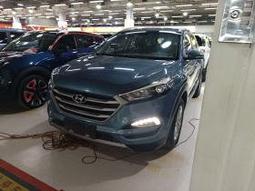 现代 途胜 2015款 1.6T 双离合两驱智能型