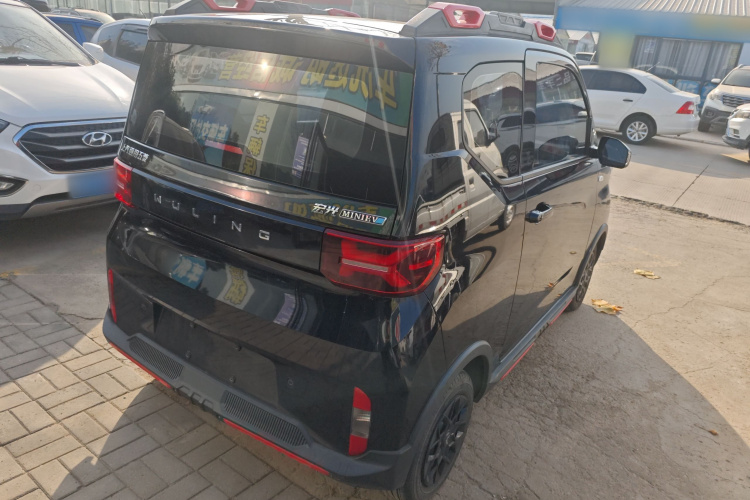 五菱汽车 宏光MINIEV 2022款 GAMEBOY 200km 玩咖款 磷酸铁锂车身外观7