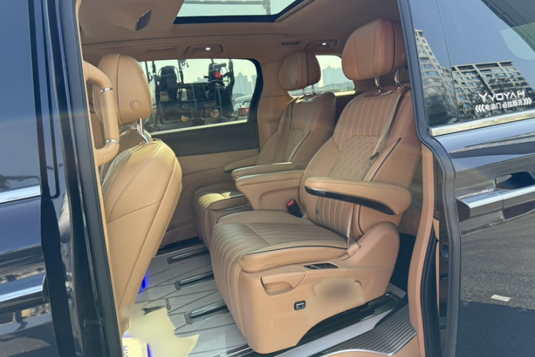 岚图汽车 岚图梦想家 2022款 低碳版 梦+智享包中控内饰7012