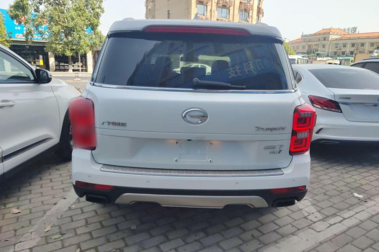 广汽传祺 传祺GS7 2017款 320T 两驱豪华智联型车身外观6