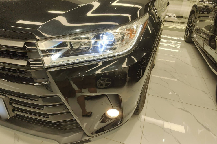 丰田 汉兰达 2018款 2.0T 四驱豪华版 7座 国V局部细节36