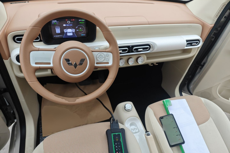 五菱汽车 宏光MINIEV 2024款 第三代 215km 青春版中控内饰12