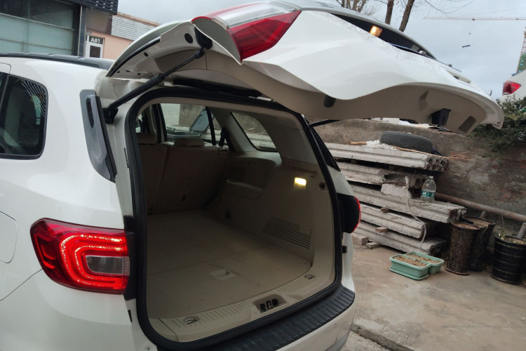 福特 撼路者 2017款 2.0T 汽油自动四驱菁英版 5座局部细节23