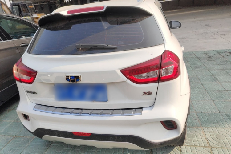 吉利汽车 远景X3 2017款 1.5L 自动精英型车身外观6