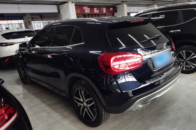 奔驰GLA 2016款 GLA 200 时尚型车身外观4