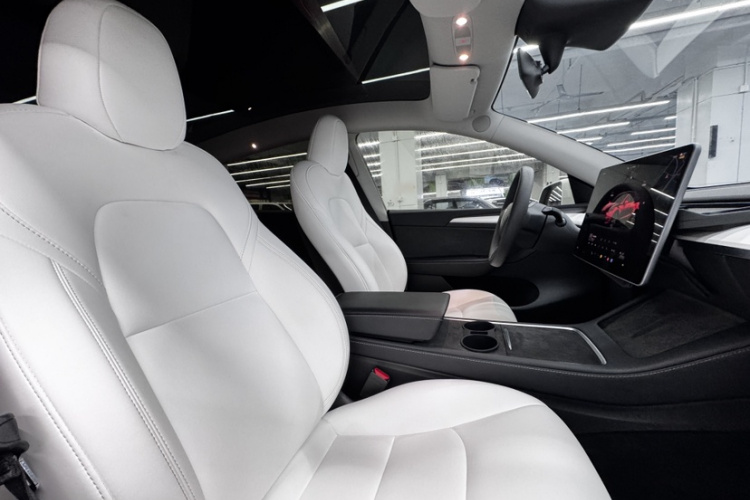 特斯拉 Model Y 2022款 长续航全轮驱动版中控内饰7010