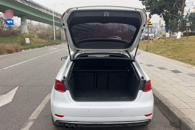 奥迪A3 2019款 Sportback 35 TFSI 进取型 国V局部细节23