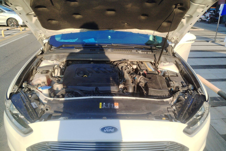 福特 蒙迪欧 2013款 1.5L GTDi180时尚型局部细节24