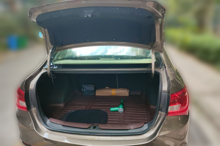 别克 英朗 2016款 15N 自动精英型中控内饰23