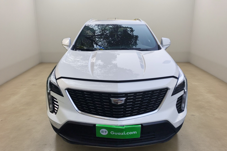 凯迪拉克XT4 2023款 28T 两驱风尚型车身外观2