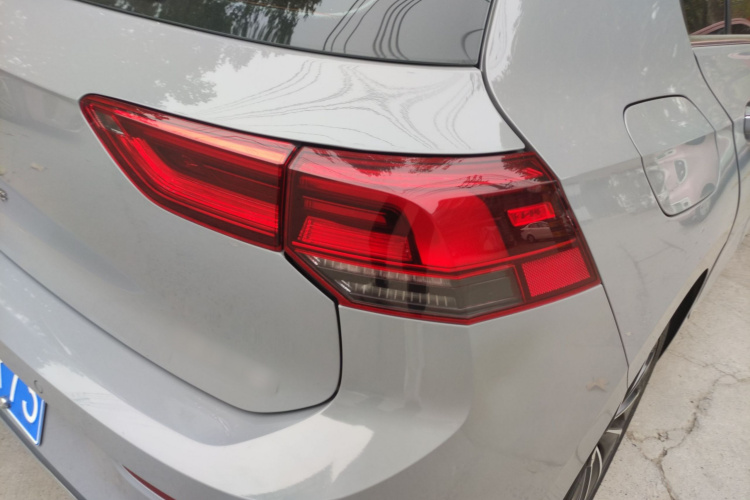 大众 高尔夫 2023款 改款 280TSI DSG Pro车身外观9