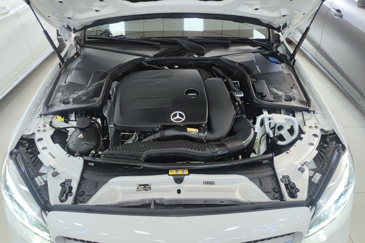 奔驰C级 2020款 改款 C 200 L 时尚型运动版机舱底盘24