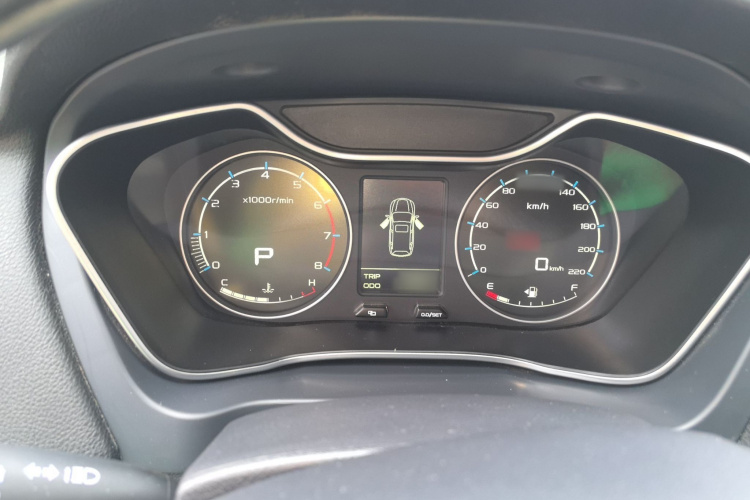 吉利汽车 远景X6 2016款 1.3T CVT豪华型局部细节14