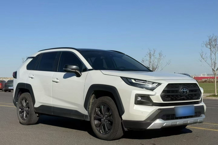 丰田 RAV4荣放 2023款 2.0L CVT四驱探险Plus版车身外观6011
