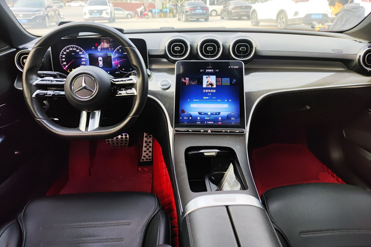 奔驰C级 2022款 C 200 L 运动版中控内饰12