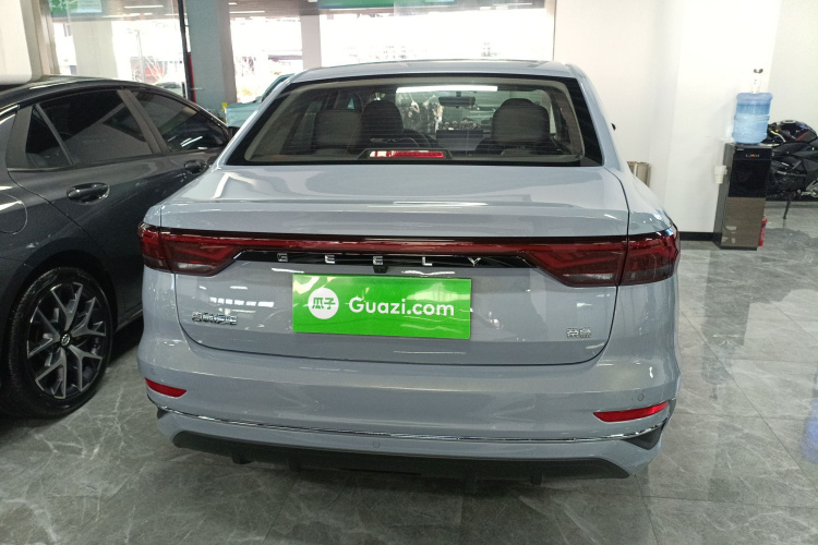 吉利汽车 帝豪 2025款 第4代 1.5L CVT尊贵型车身外观6