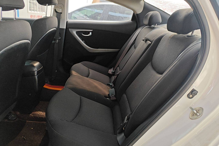 现代 朗动 2015款 1.6L 自动领先型中控内饰7004