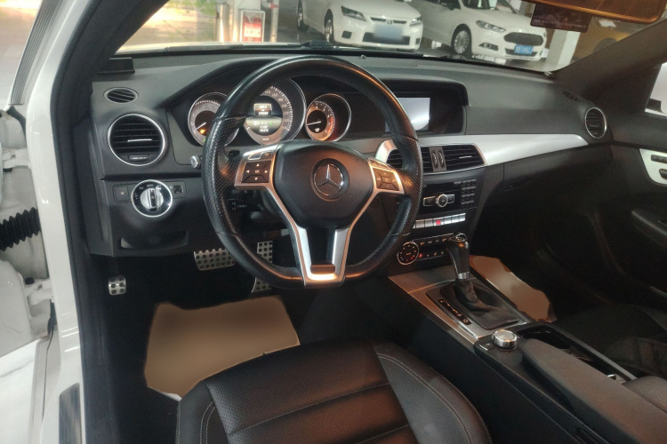 奔驰C级(进口) 2013款 C 180 轿跑版中控内饰7002