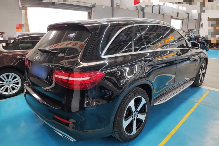 奔驰GLC 2018款 GLC 260 4MATIC 豪华型车身外观7