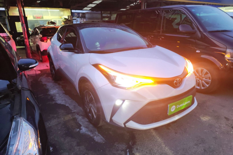 丰田C-HR 2021款 2.0L 豪华版车身外观6002