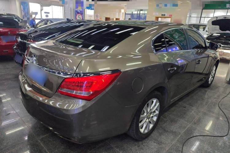 别克 君越 2013款 2.4L SIDI领先舒适型车身外观7