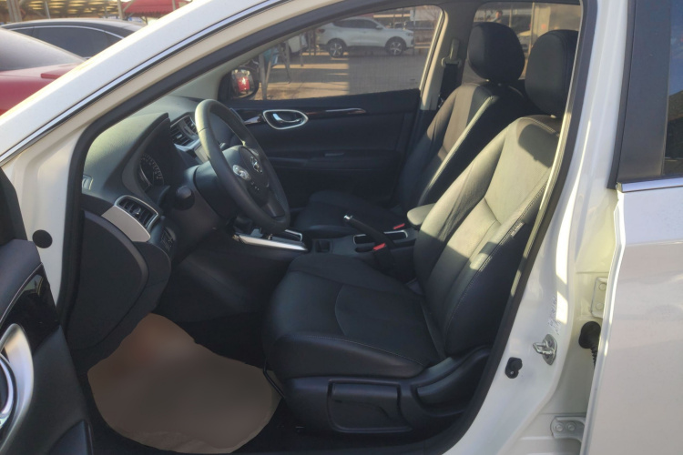 日产 轩逸 2019款 1.6XV CVT智联尊享版 国VI中控内饰19