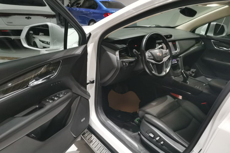 凯迪拉克XT5 2016款 28T 四驱豪华型中控内饰20