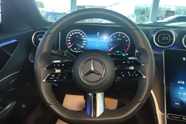 奔驰C级 2022款 C 200 L 运动版局部细节13