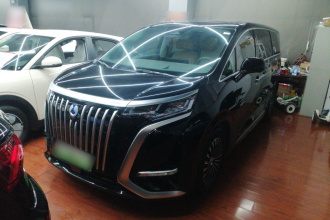 腾势D9 2022款 EV 600 四驱尊荣型