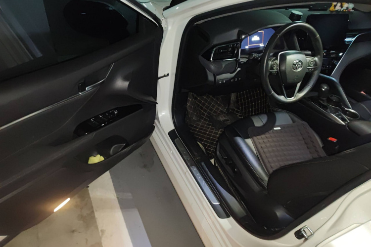 丰田 凯美瑞 2021款 2.5G 豪华版中控内饰20