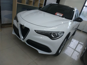 阿尔法·罗密欧 Stelvio斯坦维 2017款 2.0T 280HP 豪华版