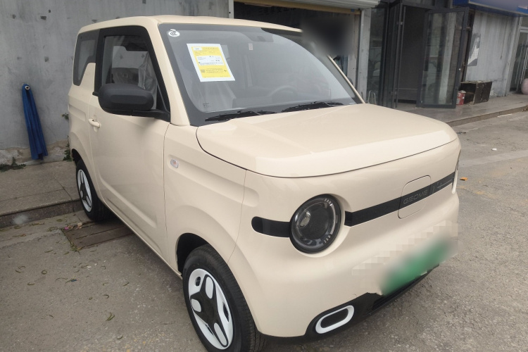 吉利银河 熊猫 2025款 210km 元气熊车身外观3