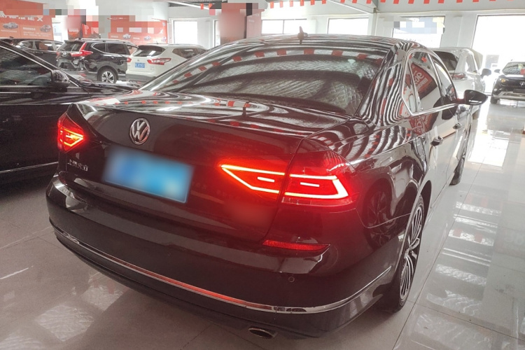 大众 帕萨特 2016款 330TSI DSG尊荣版车身外观7